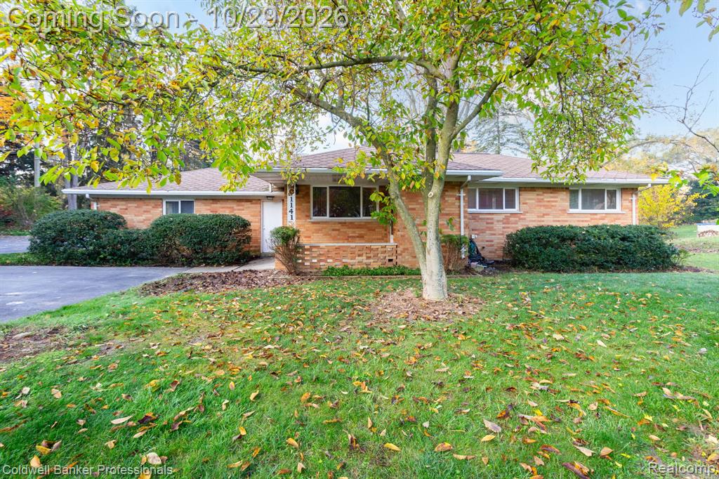 1141 Kingsview Avenue, Rochester Hills, MI 48309
