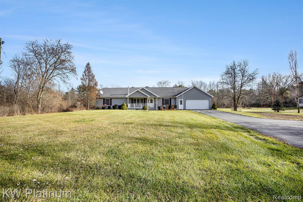 2954 English Road, Kimball, MI — front exterior
