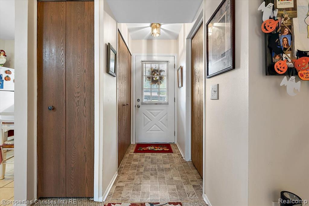 23416 Middlebelt Road, Farmington Hills, MI 48336 — Photo 3