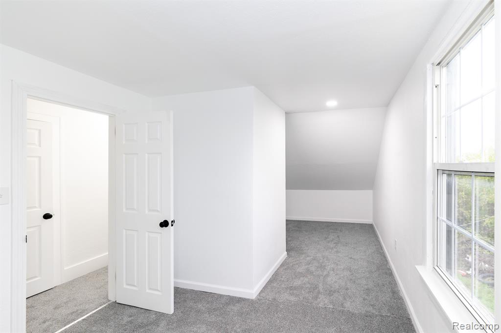 12544 E CANFIELD Street, Detroit, MI 48215 — Photo 19
