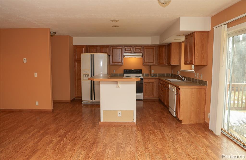 2755 Curtis Road, Leonard, MI 48367 — Photo 27