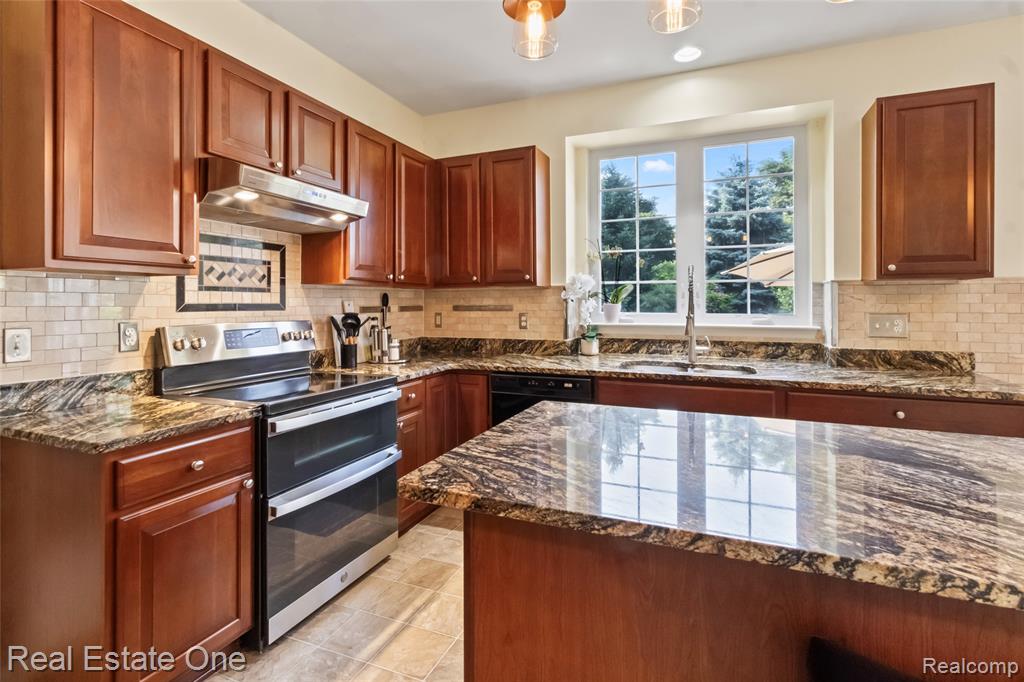 7244 Millrock Avenue, Shelby Twp, MI 48317 — Photo 22