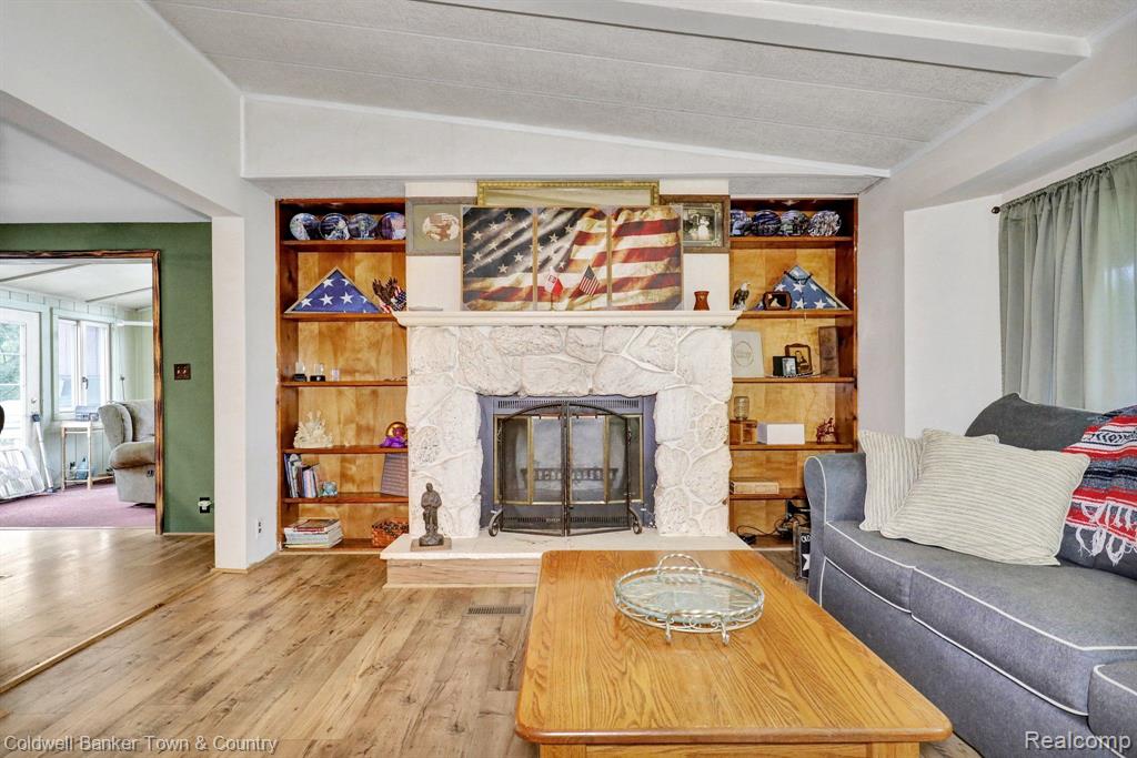 6068 W GRAND RIVER Road, Laingsburg, MI 48848 — Photo 7
