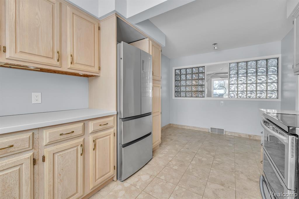 6576 Inkster Road, West Bloomfield, MI — Photo 38