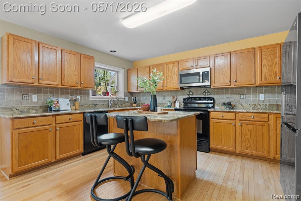 1861 Twin Sun Circle, Walled Lake, MI 48390 — Photo 36