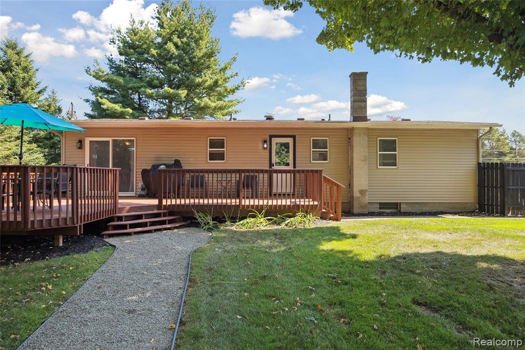 6524 Reilly Drive S, Gregory, MI 48137 — Photo 3