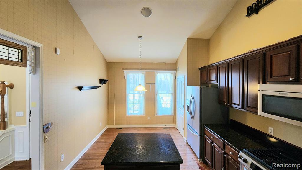 49285 FREESTONE Drive, Unit #26, Northville, MI 48168 — Photo 6