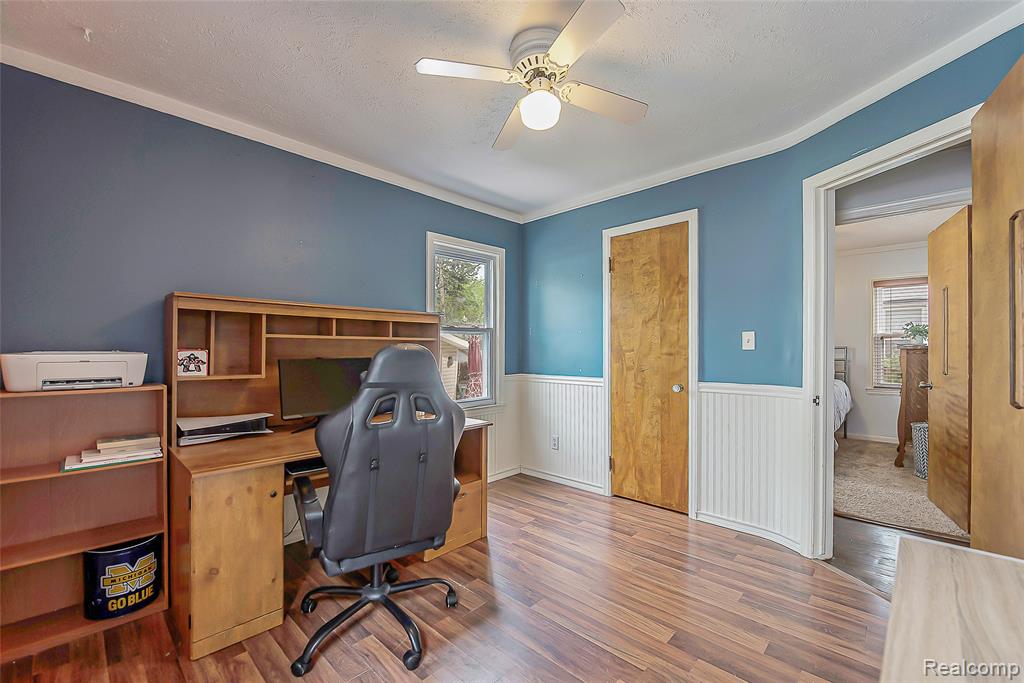 417 Helene Avenue, Royal Oak, MI 48067 — Photo 19