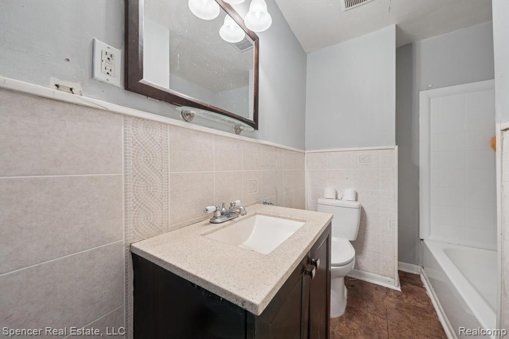 2064 Glynn Court, Detroit, MI 48206 — Photo 30