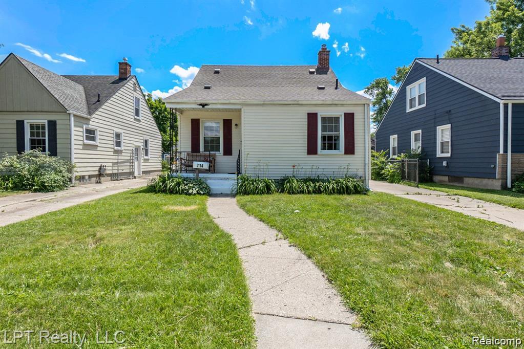 714 E 12 Mile Road, Royal Oak, MI 48073 — front exterior