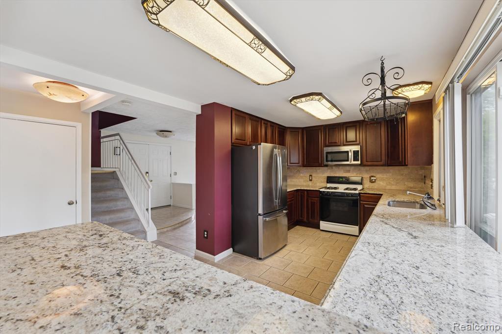 4134 Cypress Drive, Troy, MI 48085 — Photo 15