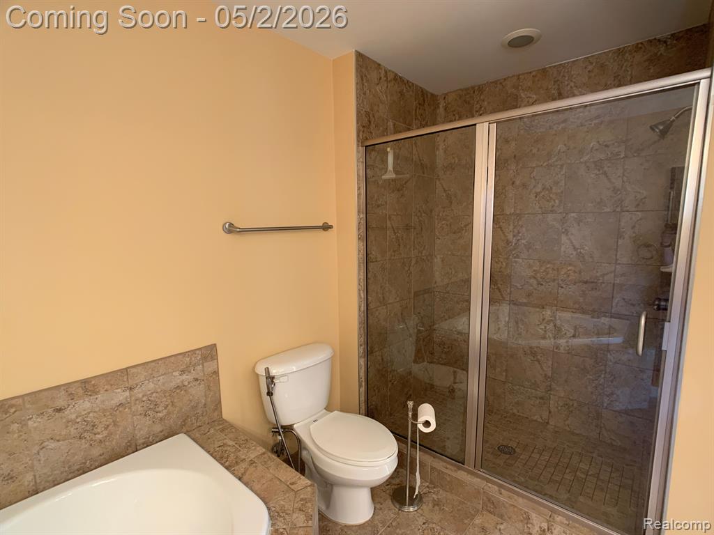 6603 BERRY CREEK Lane, West Bloomfield, MI — Photo 27