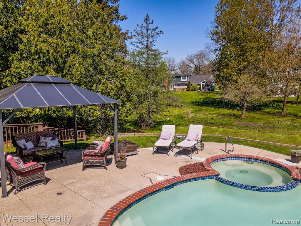 117 Coachlamp Road, Rochester, MI 48306 — Photo 45