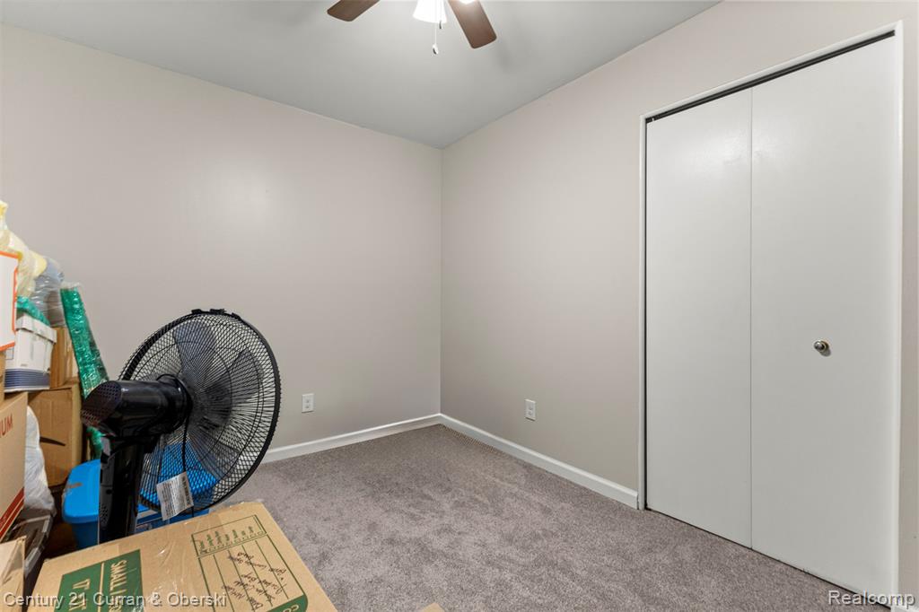 27423 Groveland Street, Madison Heights, MI 48071 — Photo 19