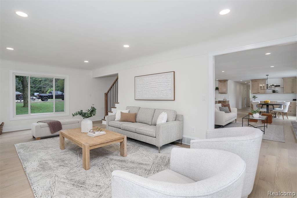 941 Viewland Drive, Rochester, MI 48309 — Photo 17