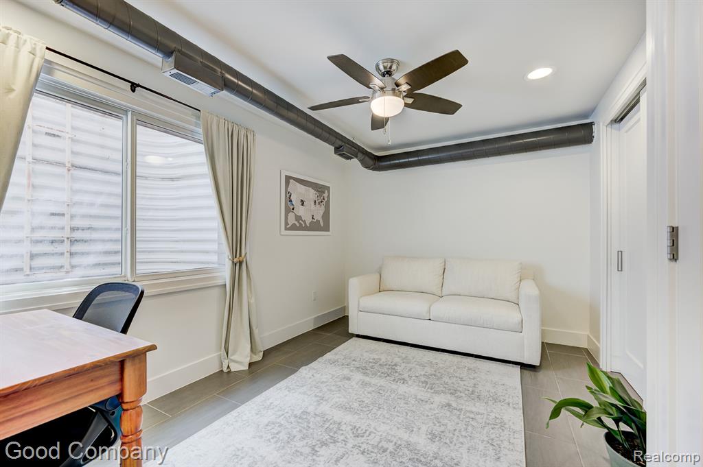640 W 11 Mile Road, Royal Oak, MI 48067 — Photo 29