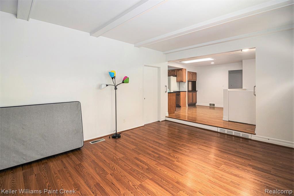 8160 Busch Street, Center Line, MI 48015 — Photo 11