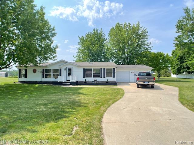 2538 Parrott Street, Deckerville, MI 48427 — Photo 3