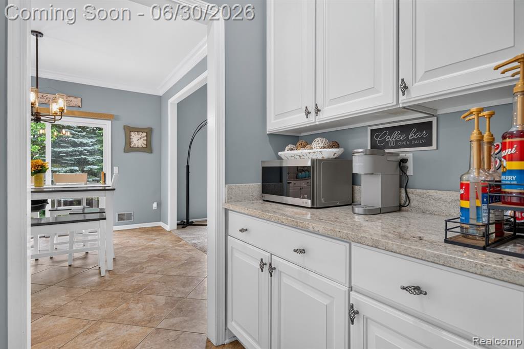 47100 Tania Court, Plymouth, MI 48170 — Photo 8