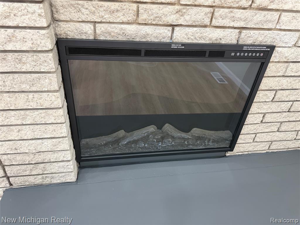 5232 Dickson Drive, Sterling Heights, MI 48310 — Photo 15