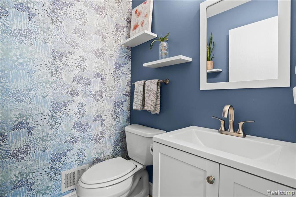 46433 Plum Grove Drive, Macomb, MI 48044 — Photo 18