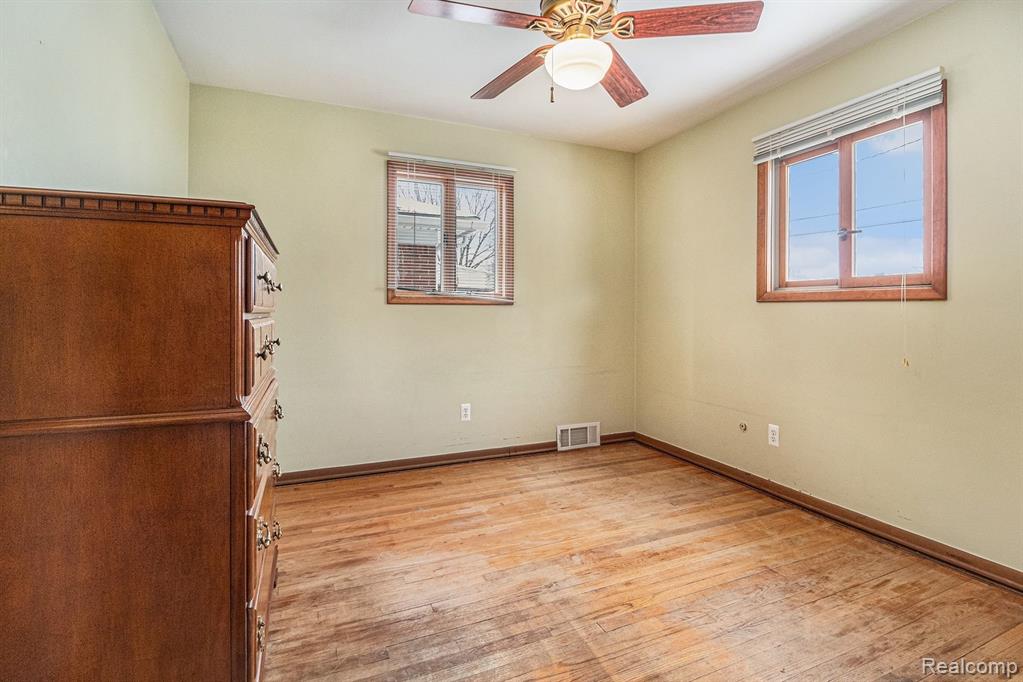 4402 Roosevelt Boulevard, Dearborn Heights, MI 48125 — Photo 17
