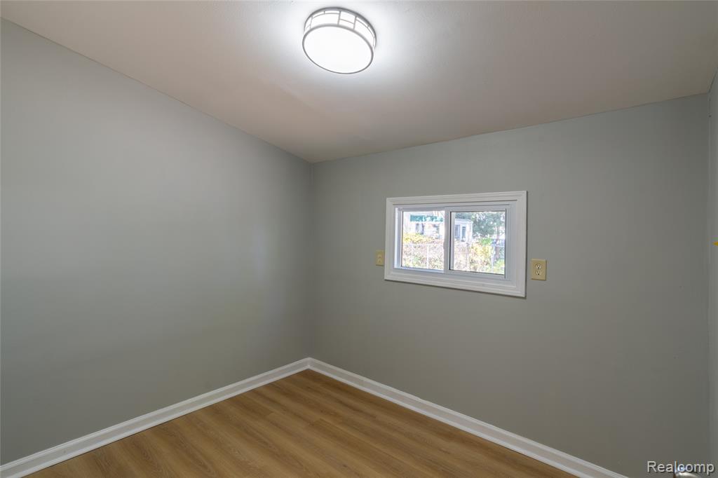 822 Saint Clair Street, Port Huron, MI 48060 — Photo 15