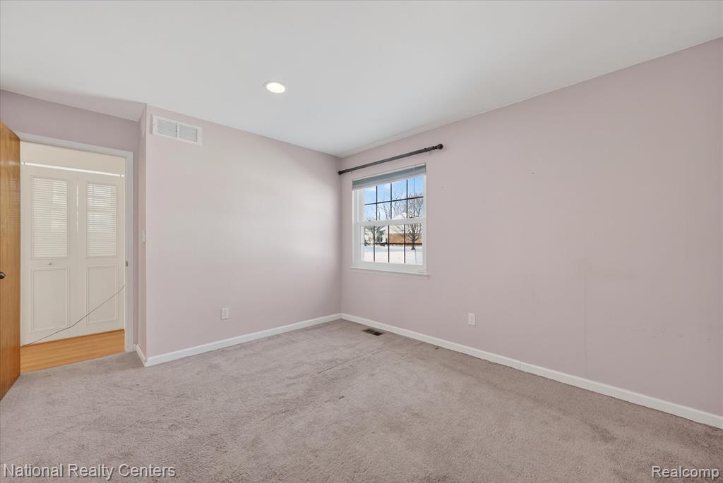 24825 Olde Orchard Street, Novi, MI — Photo 15
