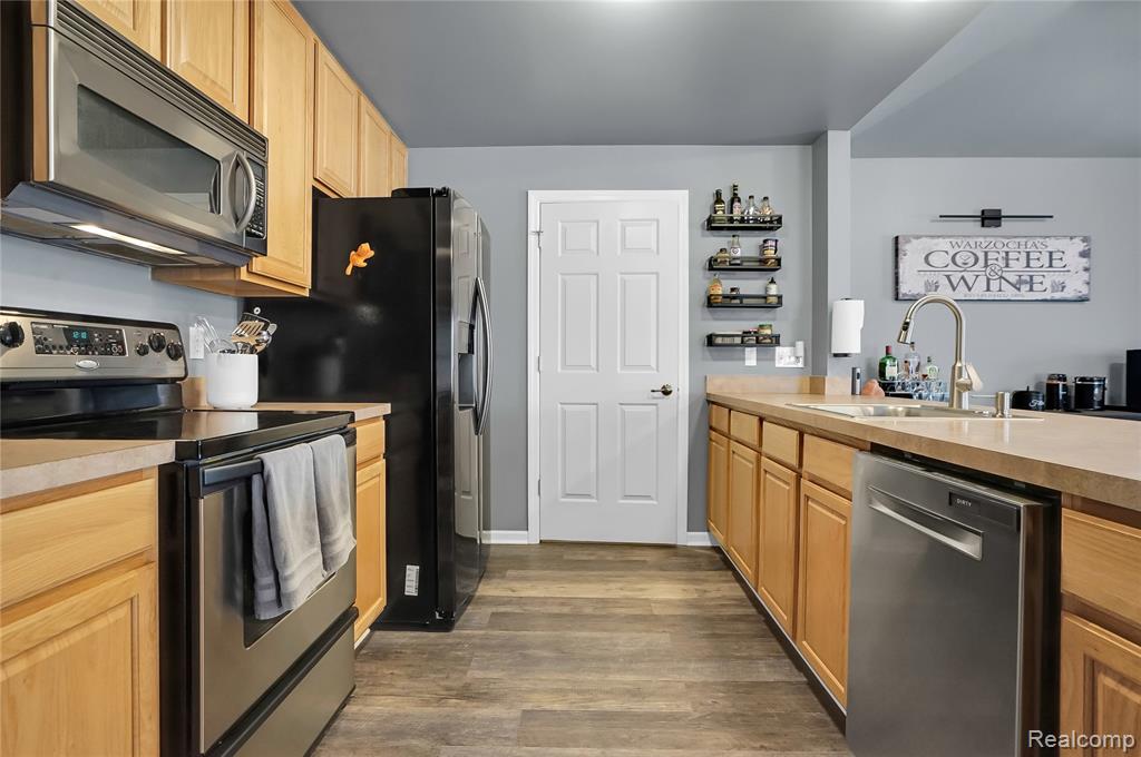 3346 Kneeland Circle, Howell, MI 48843 — Photo 10