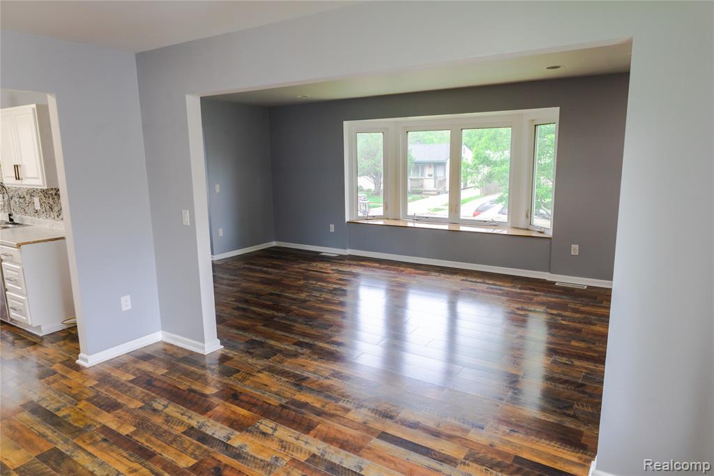 421 Harvey Avenue, Pontiac, MI 48341 — Photo 6
