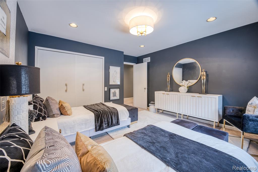 5292 Pond Bluff Drive, West Bloomfield, MI 48323 — Photo 54