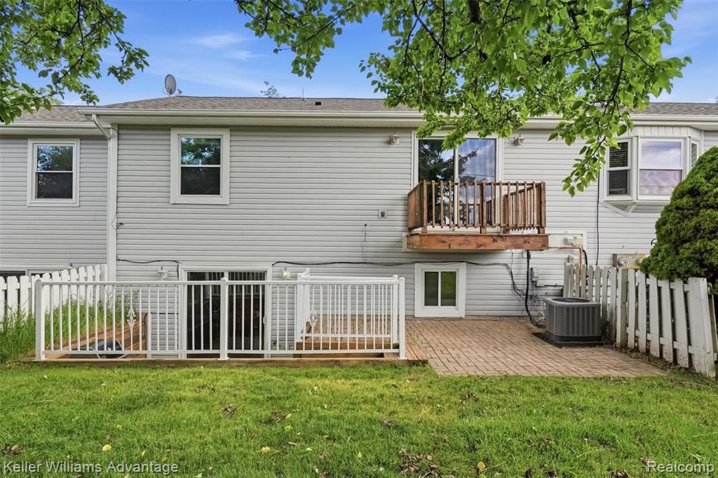 572 River Pointe Court, Milan, MI 48160 — Photo 34