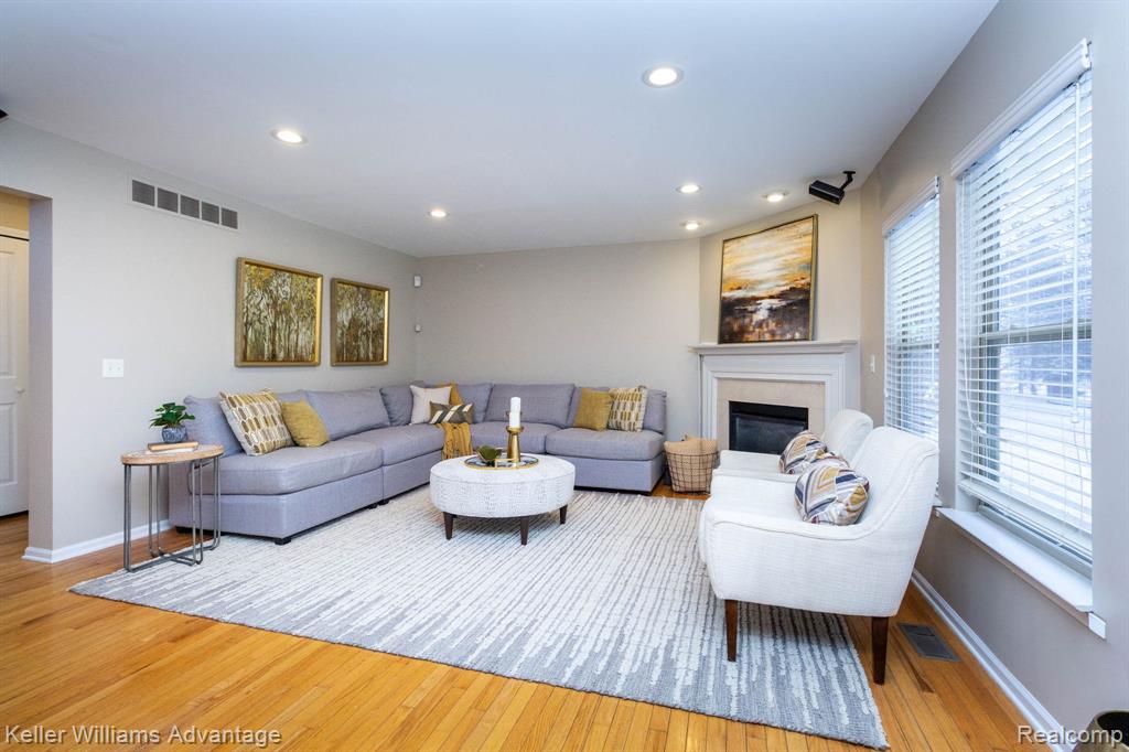 24975 Bloomfield Court, Novi, MI — Photo 9