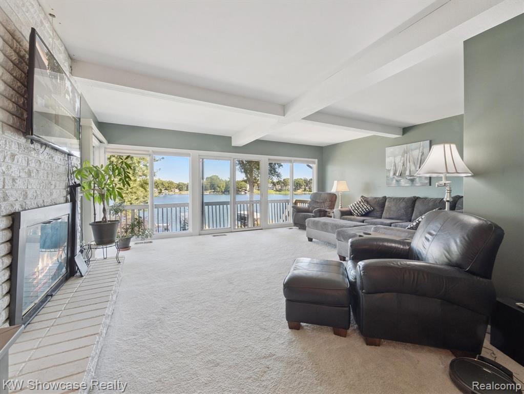 688 Wolverine Drive, Walled Lake, MI 48390 — Photo 22
