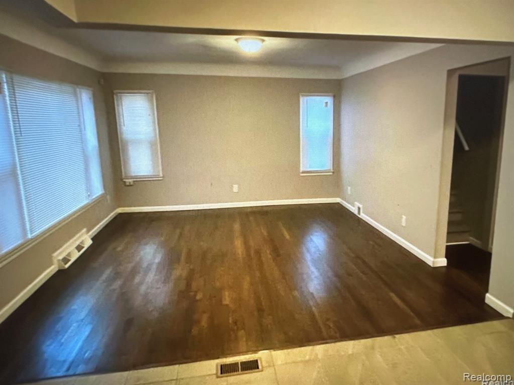 44180 Stassen Avenue, Novi, MI — Photo 4