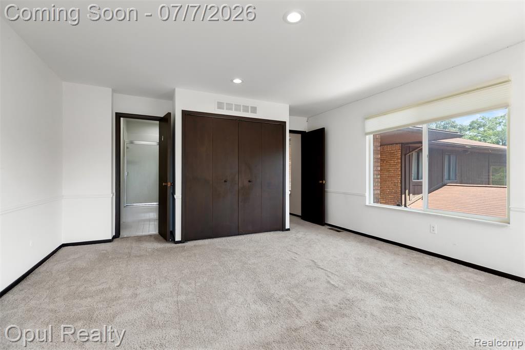 3961 Chablis Street, West Bloomfield, MI 48323 — Photo 21