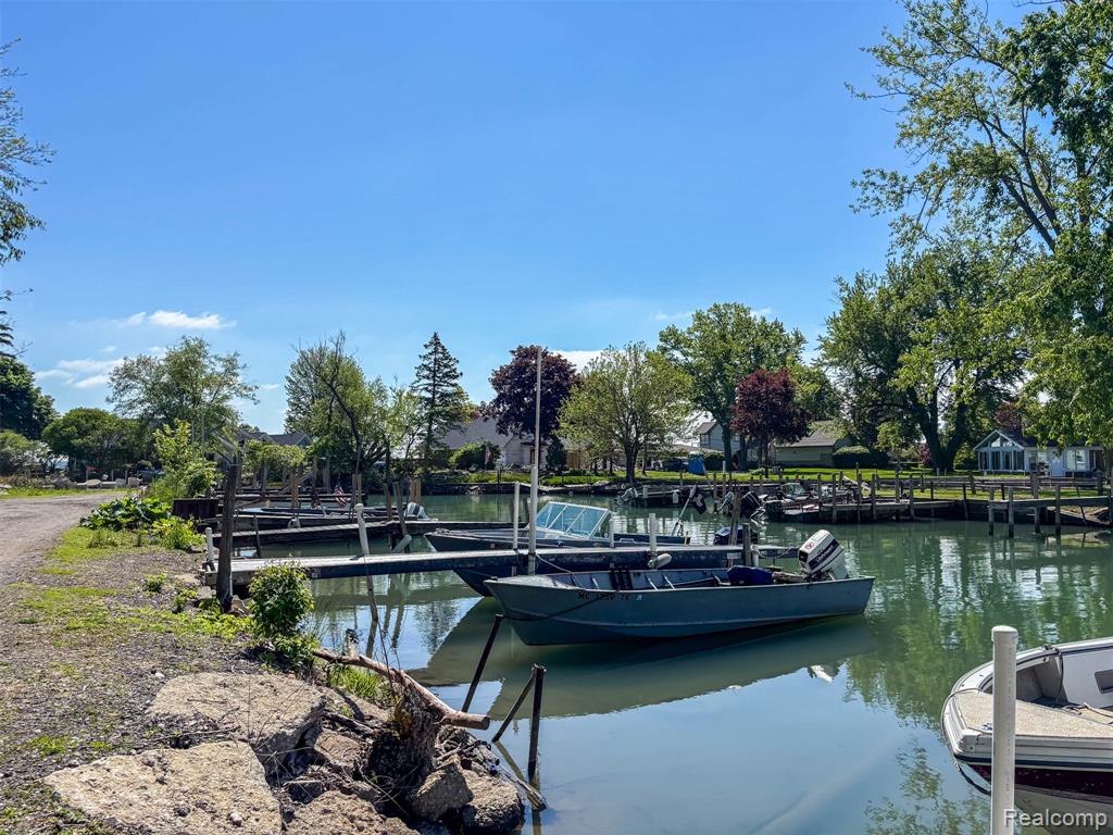 River Ln River Lane Boat Wls, Grosse Ile, MI 48138 — Photo 4