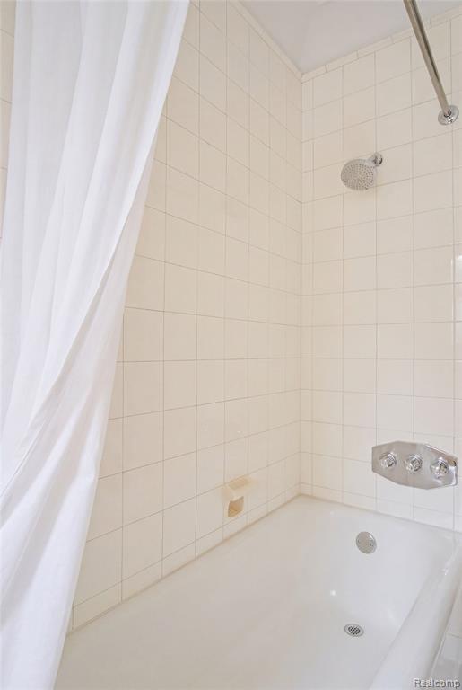 841 W Boston Boulevard, Detroit, MI 48202 — Photo 32