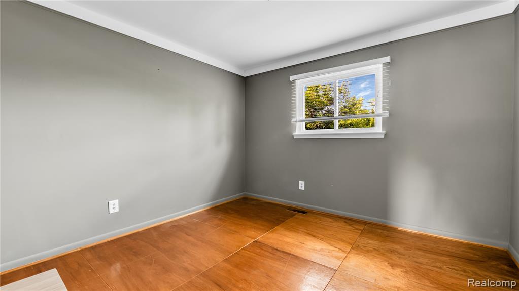 165 Lisa Court, White Lake, MI — Photo 19