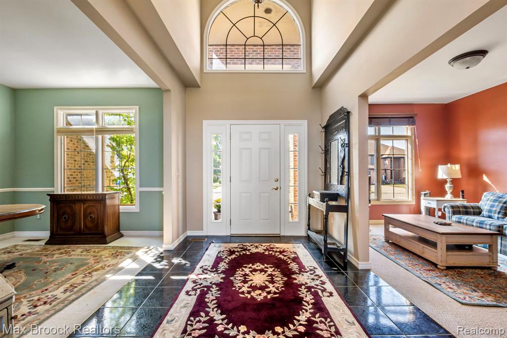 41704 Clinton Pines Drive, Clinton Twp, MI 48038 — Photo 9