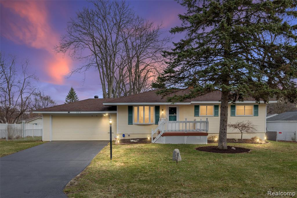 5214 Heath Avenue, Clarkston, MI — front exterior