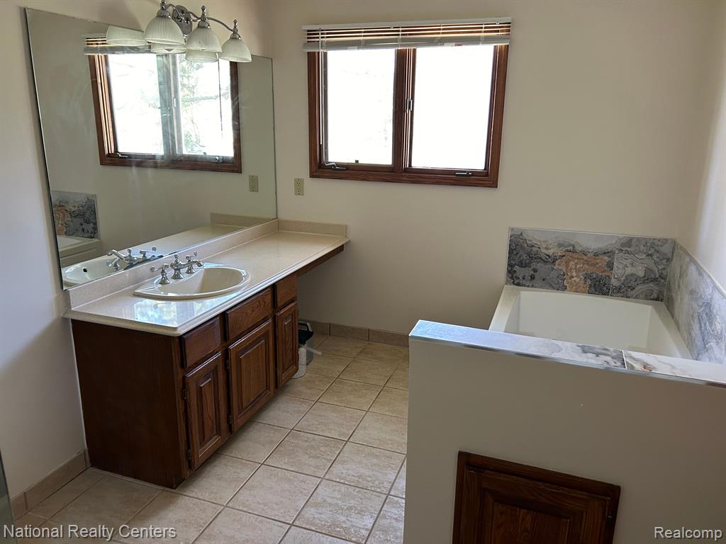 6572 RIDGEVIEW Drive, Clarkston, MI — Photo 13