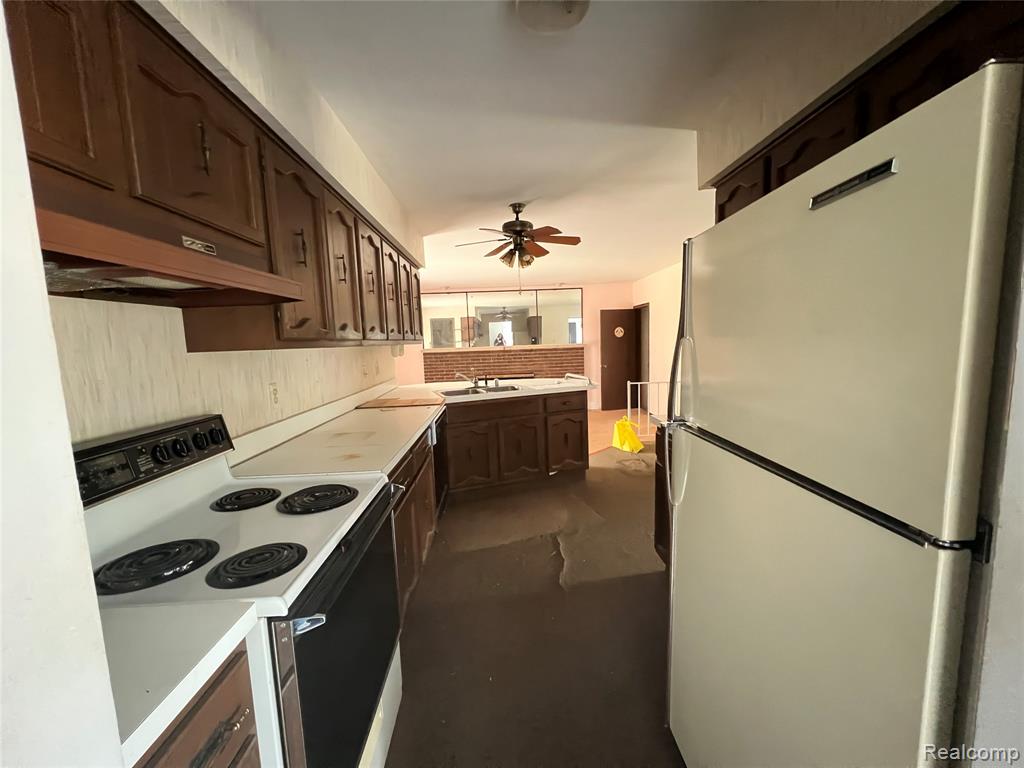 4136 Ironside Drive, Waterford, MI 48329 — Photo 7