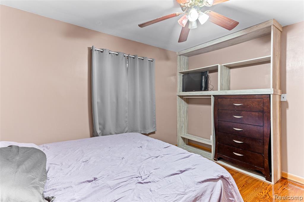 8681 Whitefield Street, Dearborn Heights, MI 48127 — Photo 9