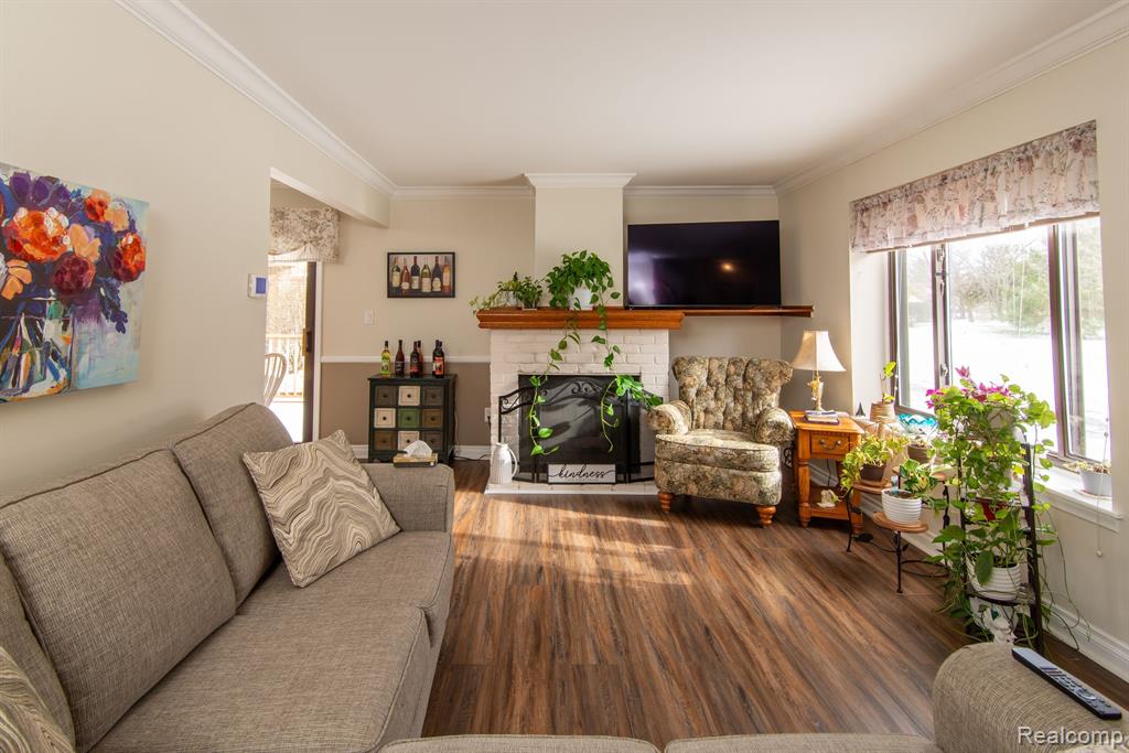 41696 BEDFORD Drive, Canton, MI 48187 — Photo 4