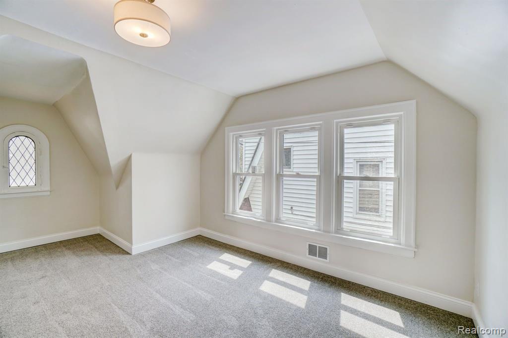 8327 INDIANA Street, Detroit, MI 48204 — Photo 20