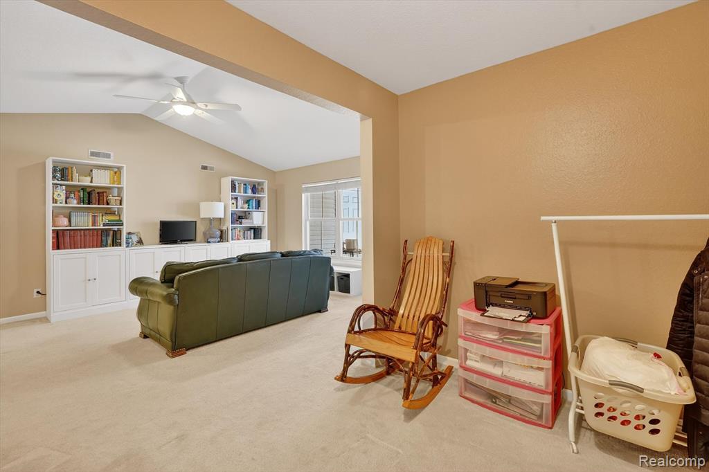 613 Curzon Court, 203, Howell, MI 48843 — Photo 23