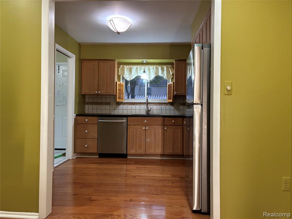 3883 OLD CREEK Road, 18, Troy, MI 48084 — Photo 10