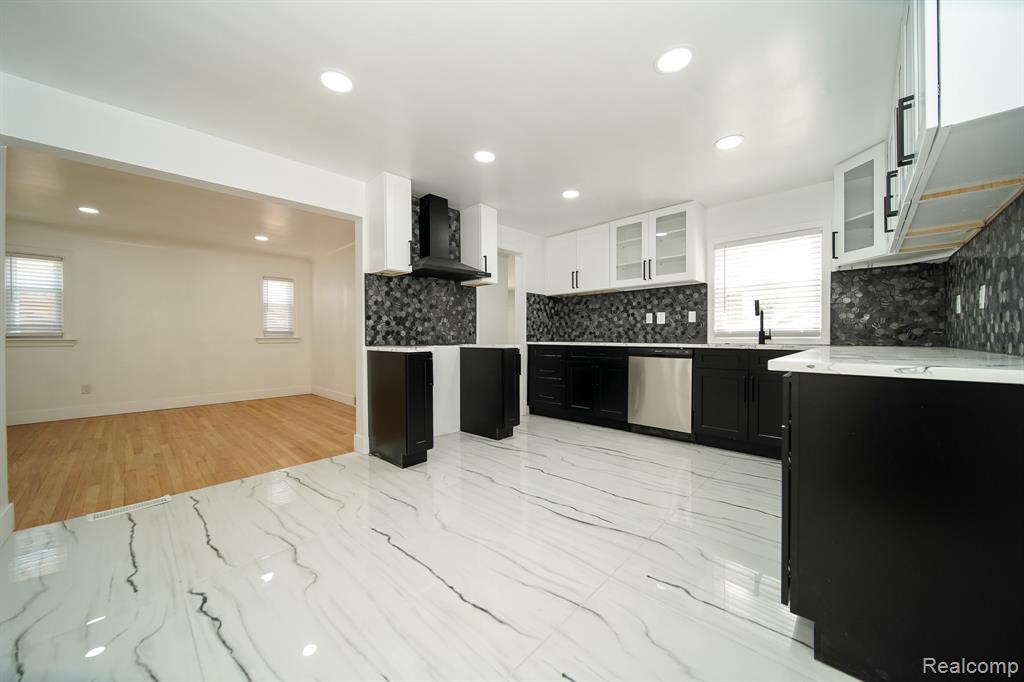 243 Newport Street, Detroit, MI 48215 — Photo 21