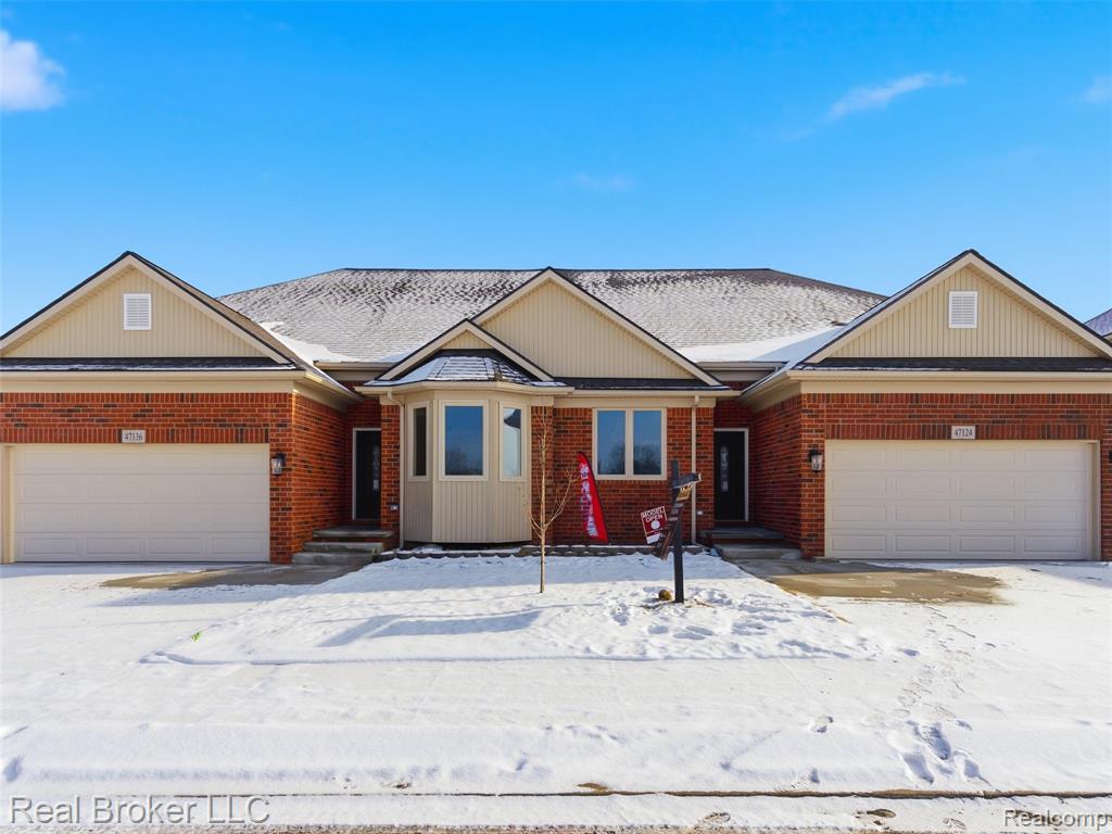 47124 Rosevillage Court, Shelby Twp, MI 48315 — Photo 2